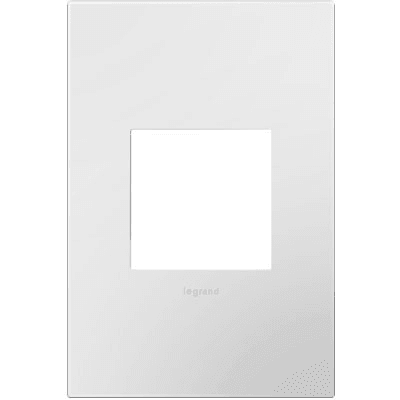 Legrand - adorne® Plastic One-Gang Screwless Wall Plate - AWP1G2WH6 | Montreal Lighting & Hardware