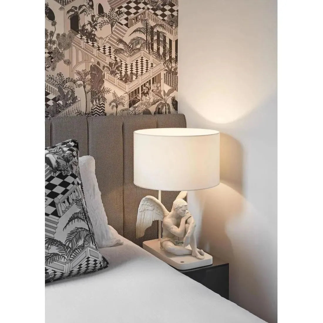 Lladro - Protective Angel Table Lamp - 1024265 | Montreal Lighting & Hardware