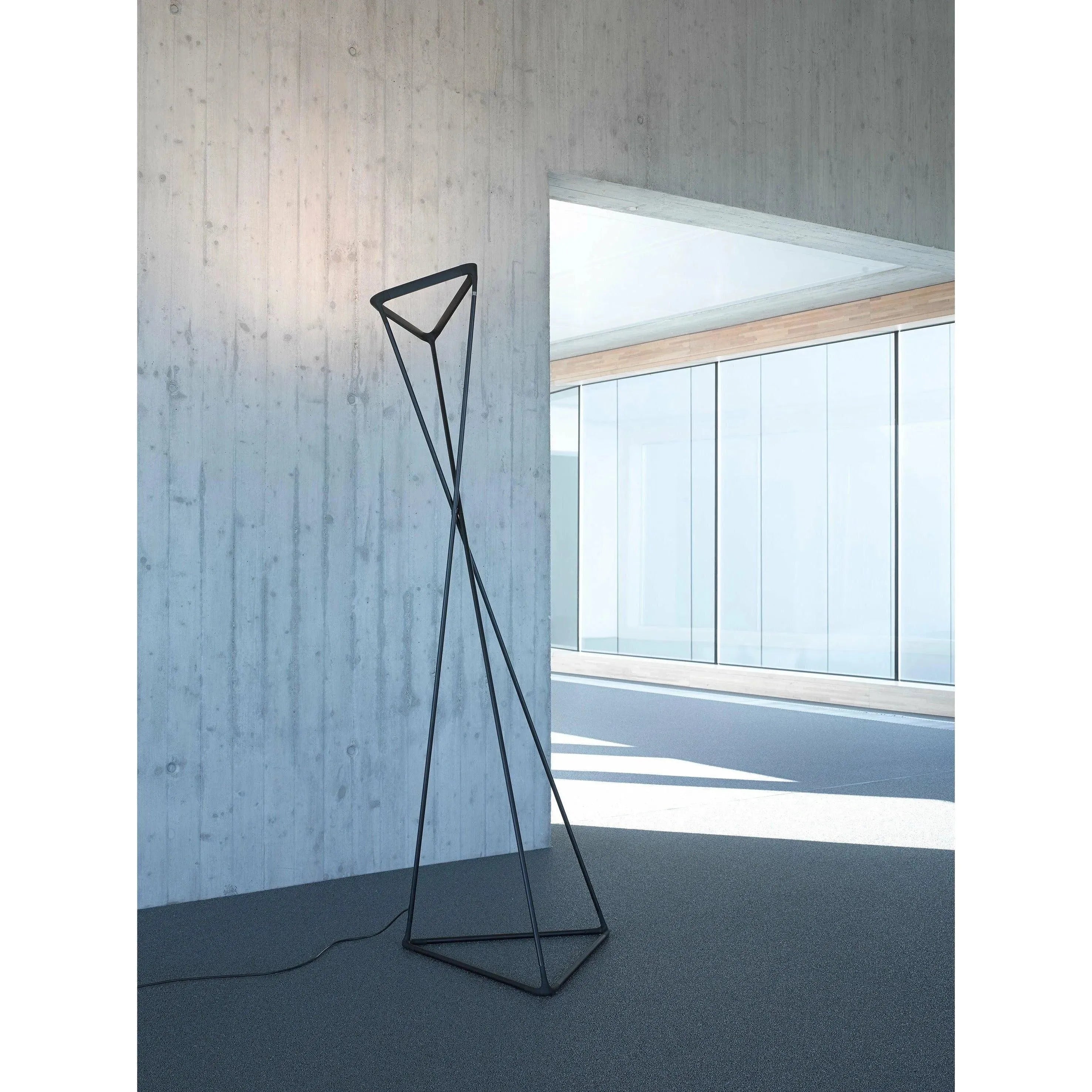 Luceplan - Tango Floor Lamp - 1D77NTD00501 | Montreal Lighting & Hardware