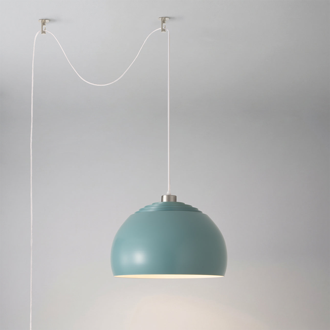 Lampe suspendue demi-dôme Nova of California 2113840BL en nickel satiné