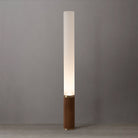Lampe sur pied cylindrique Tambo de Nova of California 2710799WB en noyer