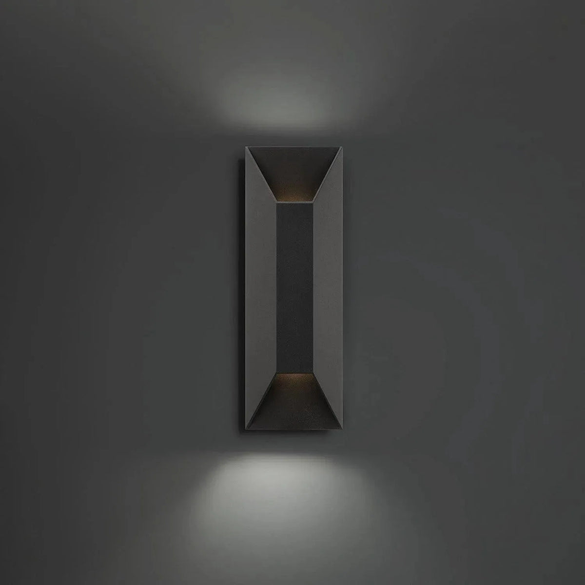 Modern Forms - Maglev LED Outdoor Wall Sconce - WS-W24116-40-BK | Montreal Lighting & Hardware