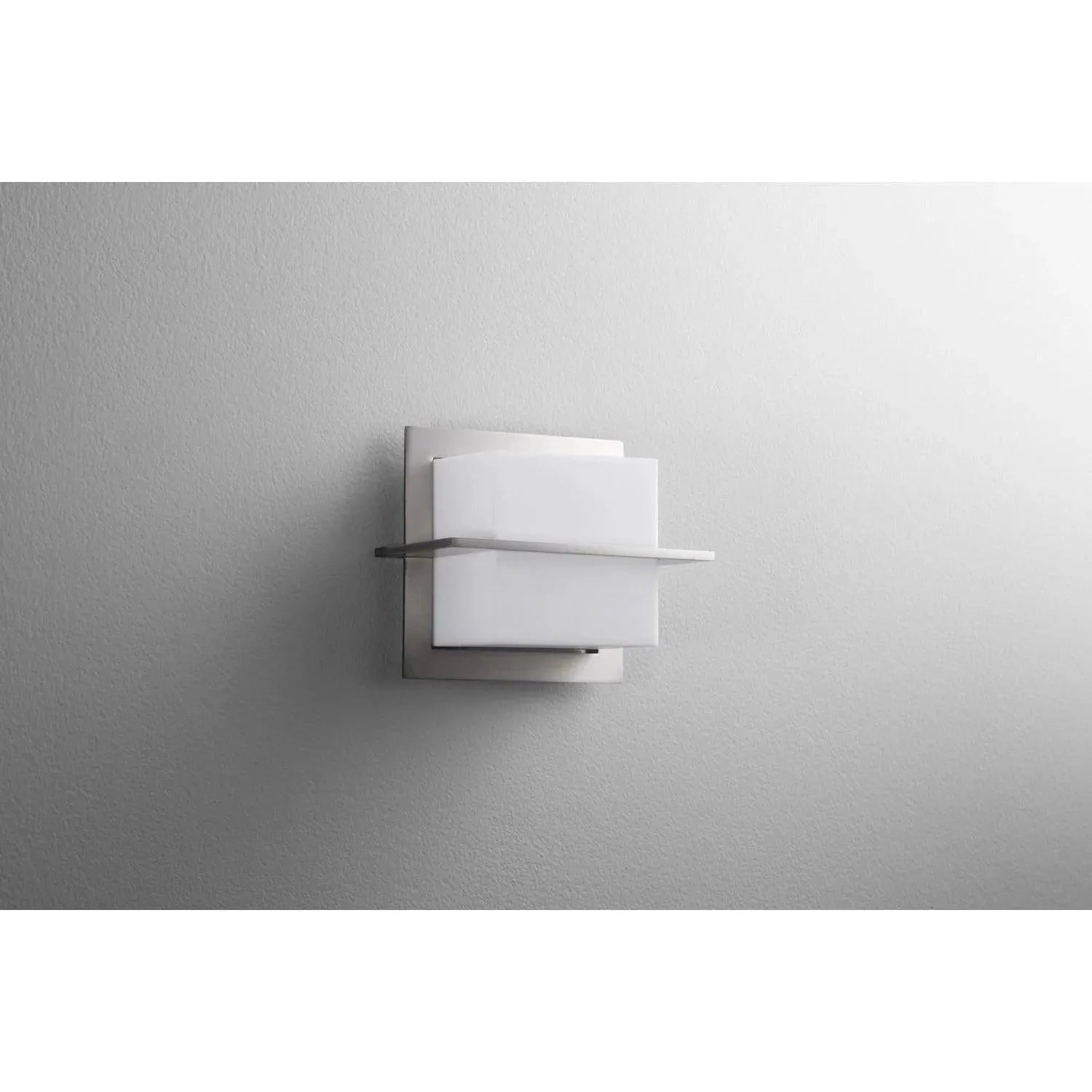 Oxygen Lighting - Metrix LED Wall Sconce - 3-541-24 | Montreal Lighting & Hardware
