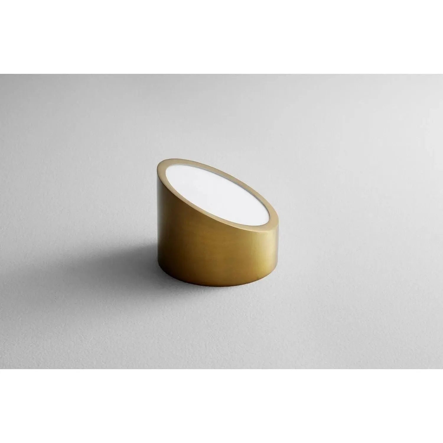 Oxygen Lighting - Zeepers LED Wall Sconce - 3-560-40 | Montreal Lighting & Hardware
