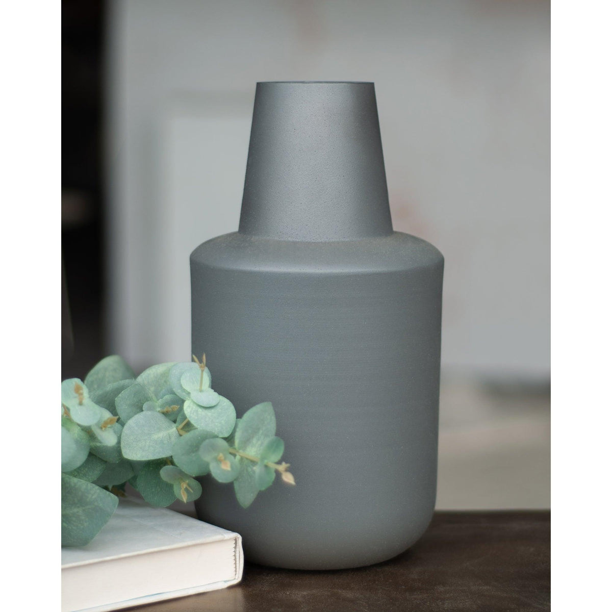 Renwil - Clester Vase - VAS202 | Montreal Lighting & Hardware