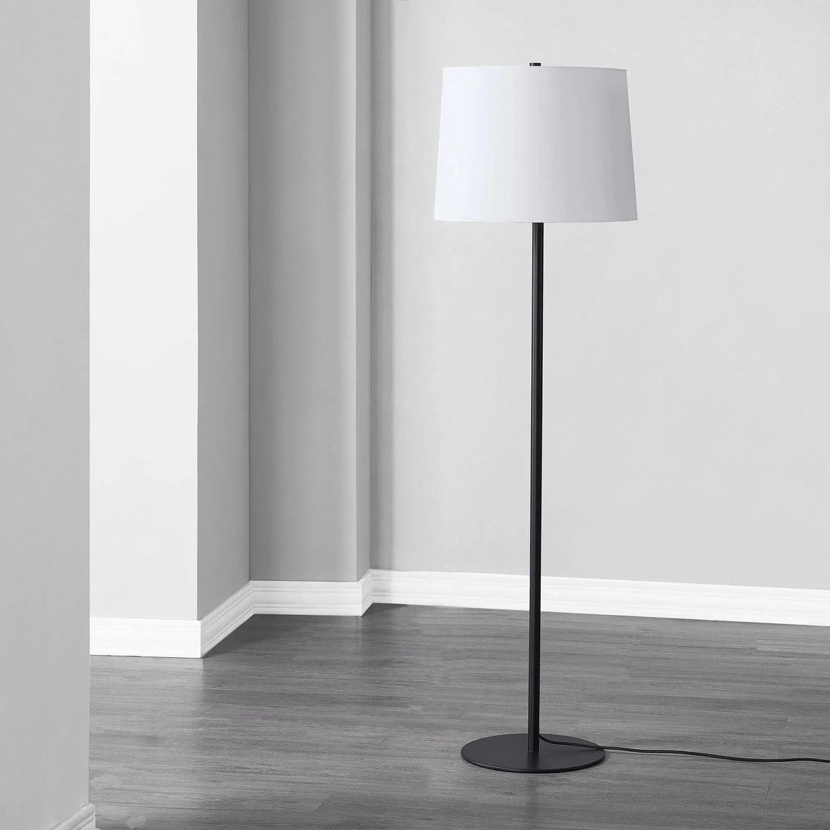 Renwil - Lampadaire Nevin - LPF3139 | Montreal Luminaire & Quincaillerie