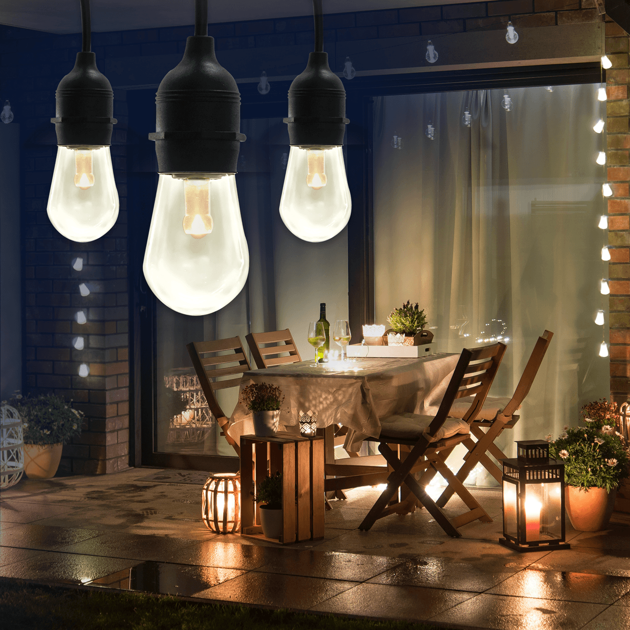 https://www.montreallighting.com/cdn/shop/files/satco-products-starfish-24-rgb-and-warm-white-10-light-outdoor-string-light-s11272-montreal-lighting-and-hardware-2.png?v=1688135614