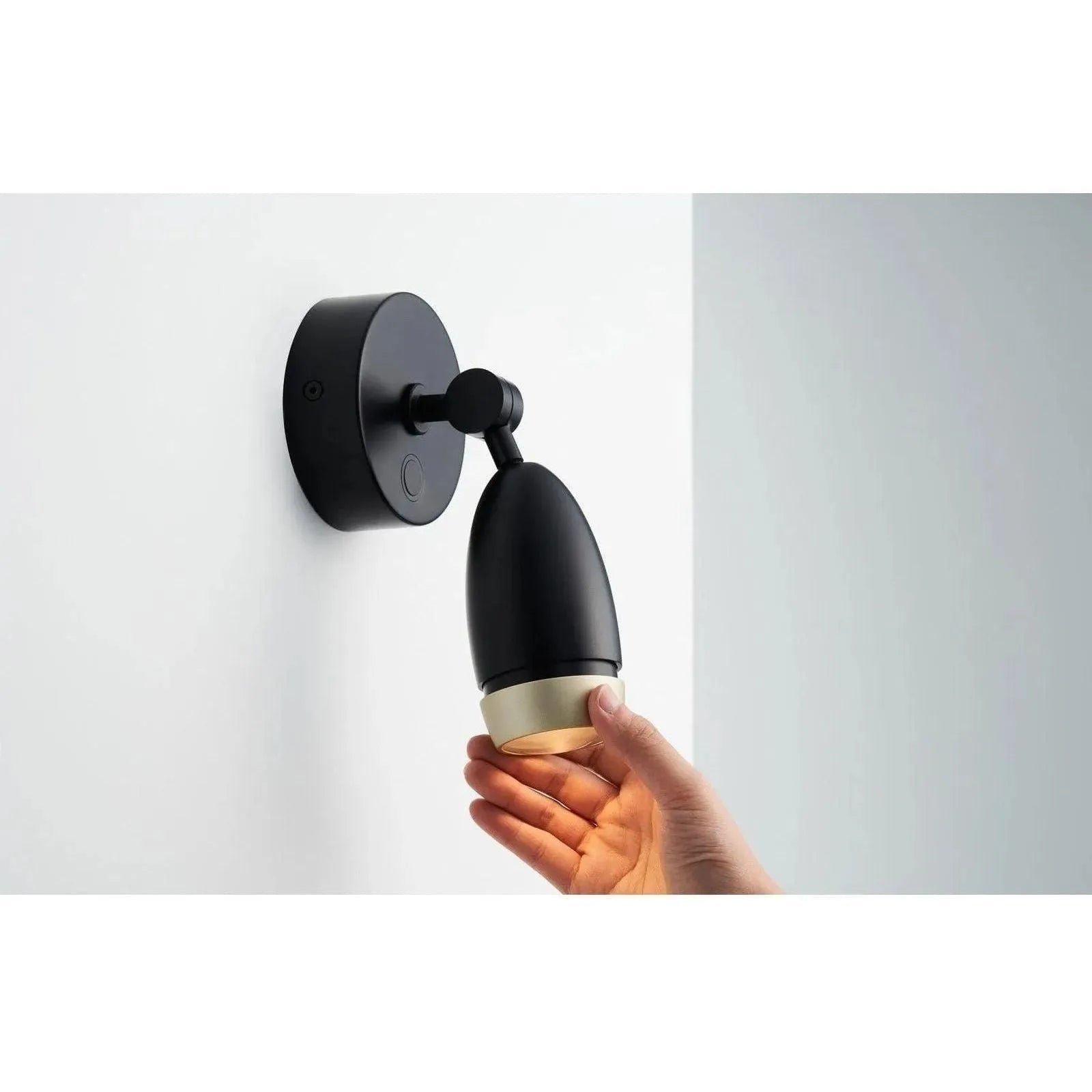 Seed Design - DAWN Wall Sconce - SLD-61WRTE-BK | Montreal Lighting & Hardware