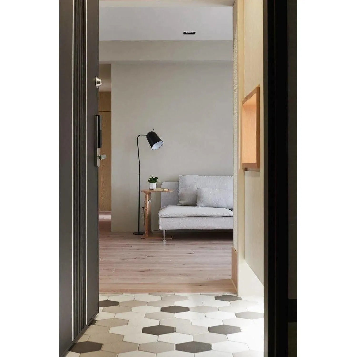 Seed Design - Dodo Floor Lamp - SQ-218FR-BK | Montreal Lighting & Hardware