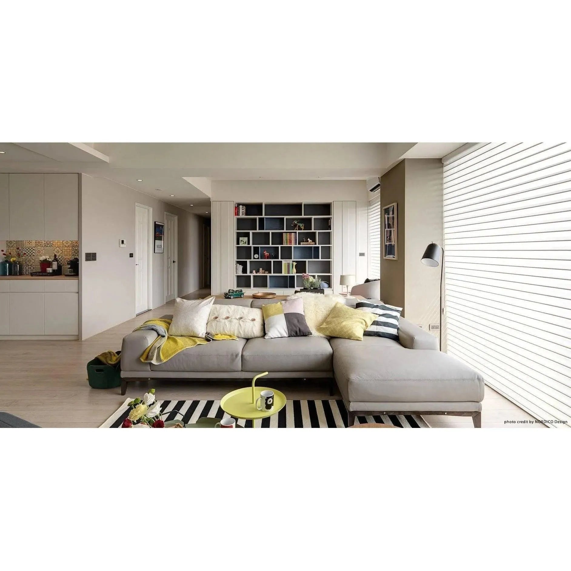 Seed Design - Dodo Floor Lamp - SQ-218FR-BK | Montreal Lighting & Hardware