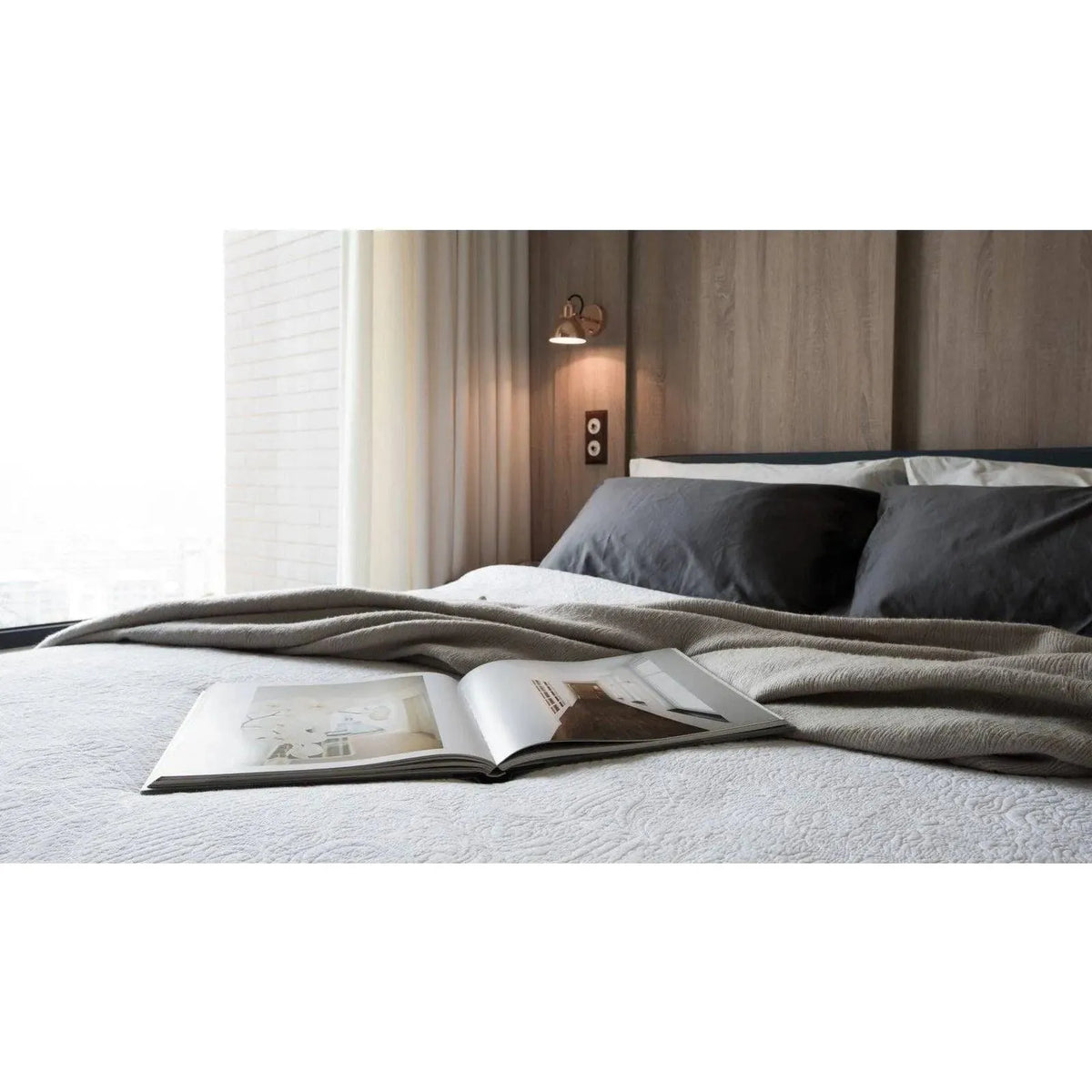 Seed Design - Laito mini Wall Lamp - SQ-793MWR-BK | Montreal Lighting & Hardware