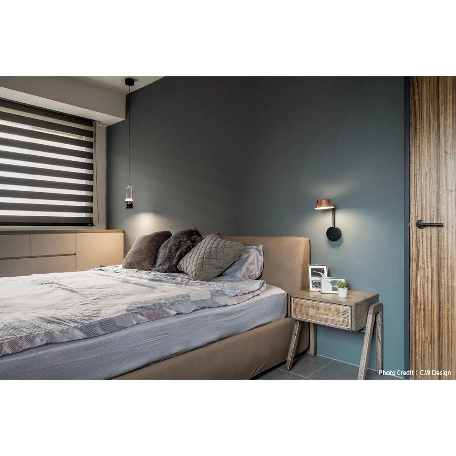 Seed Design - OLO Arm Wall Lamp - SLD-130WUTE-BK | Montreal Lighting & Hardware
