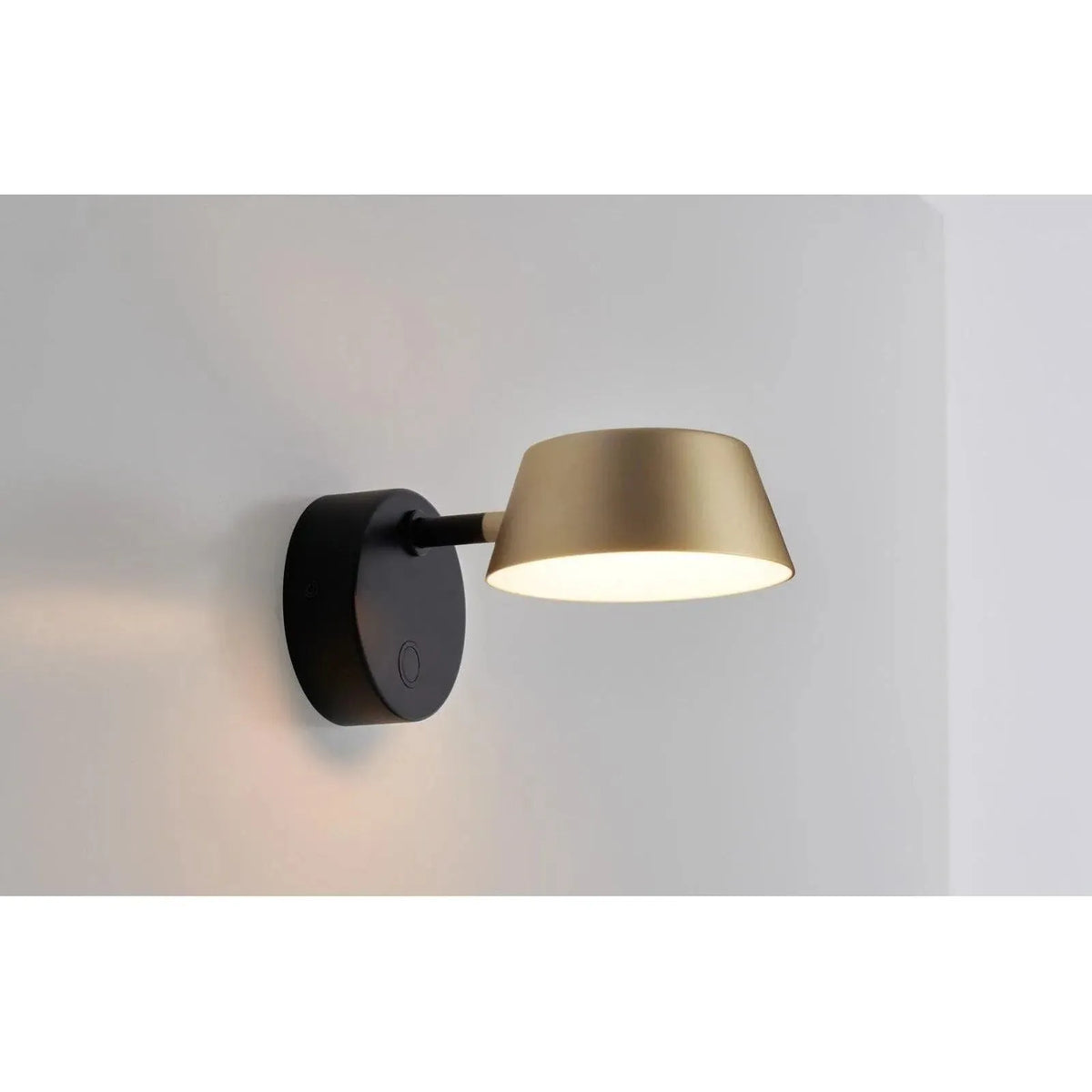 Seed Design - OLO Wall Lamp - SLD-130WRTE-GLD | Montreal Lighting & Hardware