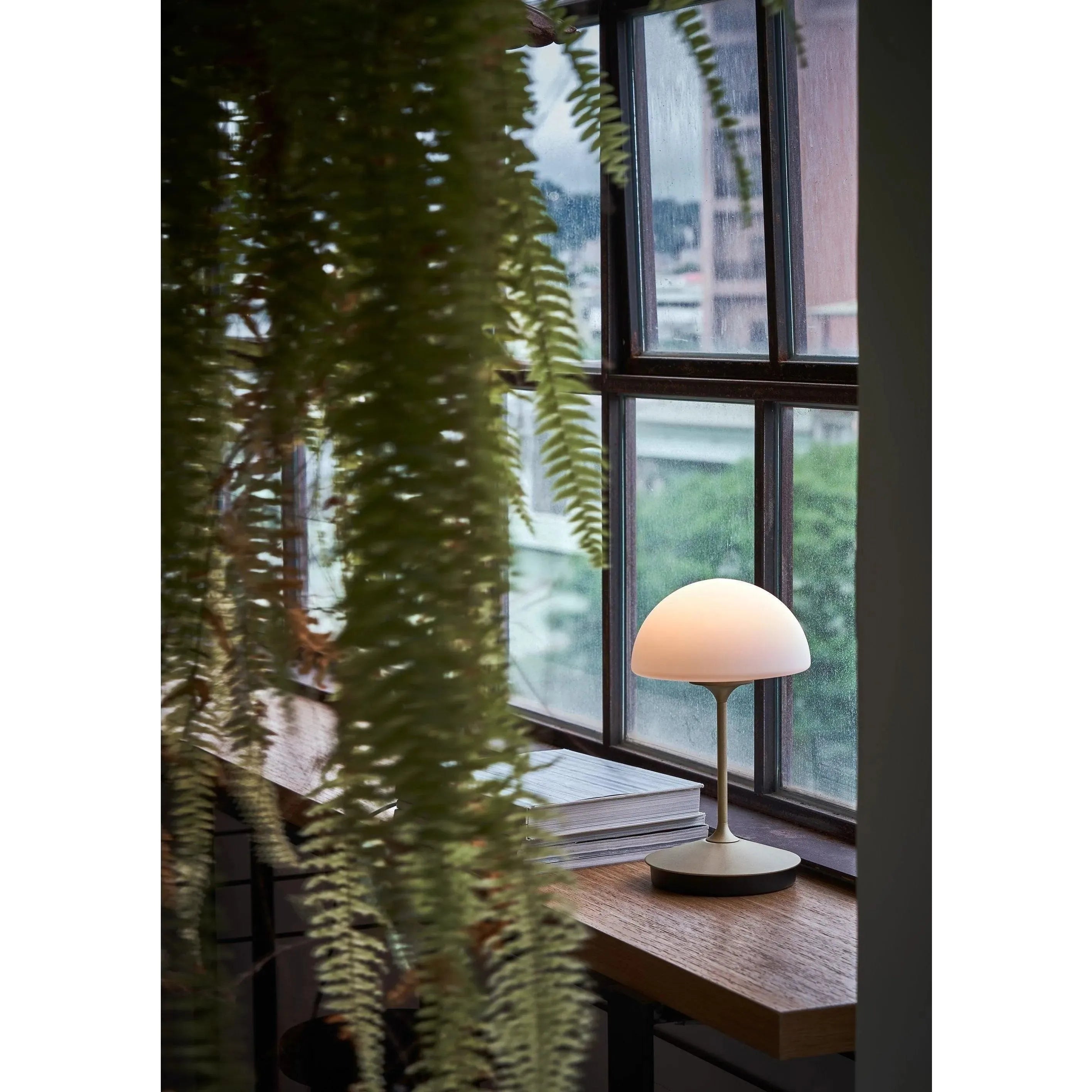 Seed Design - Pensee LED Table Lamp - SLD-7992DJ-BK | Montreal Lighting & Hardware