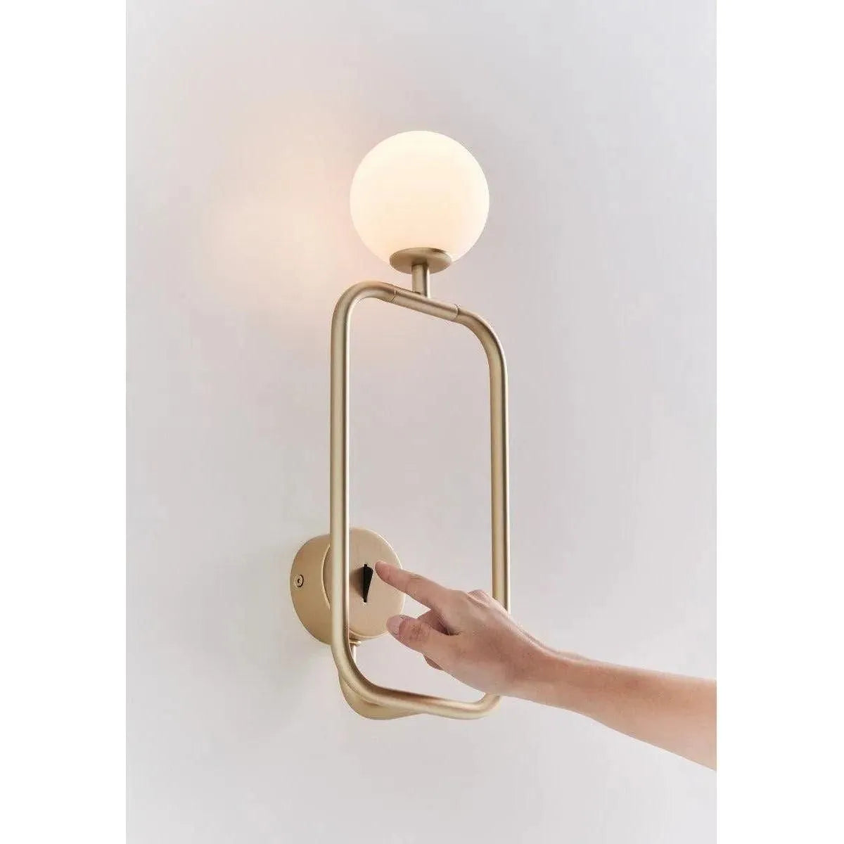 Seed Design - Sircle Wall Lamp - SG-100WV-BLK | Montreal Lighting & Hardware