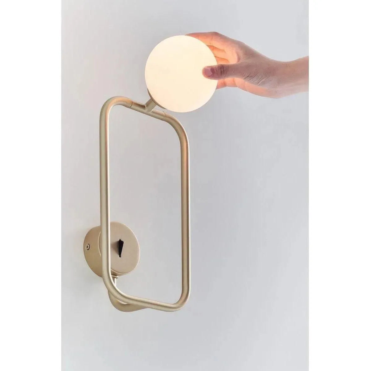 Seed Design - Sircle Wall Lamp - SG-100WV-BLK | Montreal Lighting & Hardware