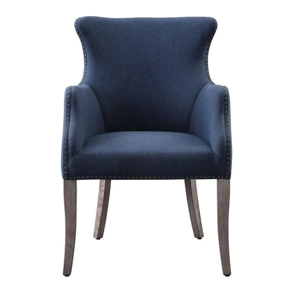 Chaise Yareena