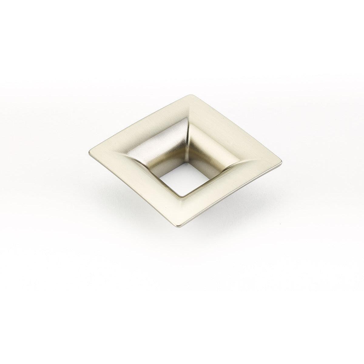 Schaub - Finestrino Flared Square Pull - 440-15 | Montreal Lighting & Hardware