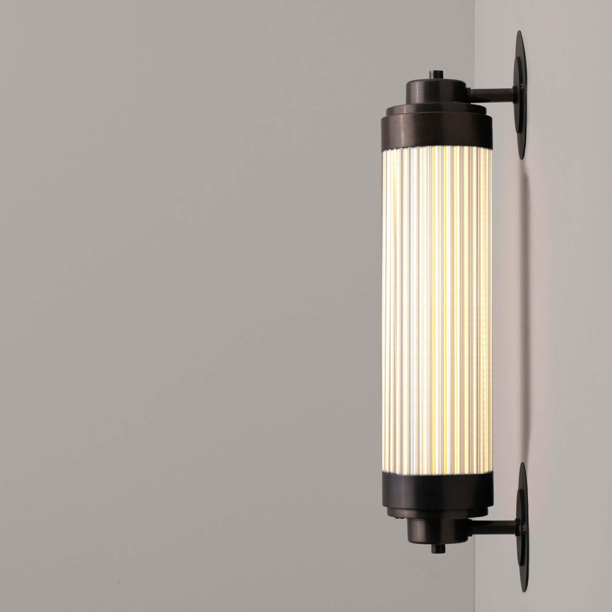 Davey Lighting - Pillar Offset Wall Light LED 7216 - US-DP7216/BR/WE | Montreal Lighting & Hardware