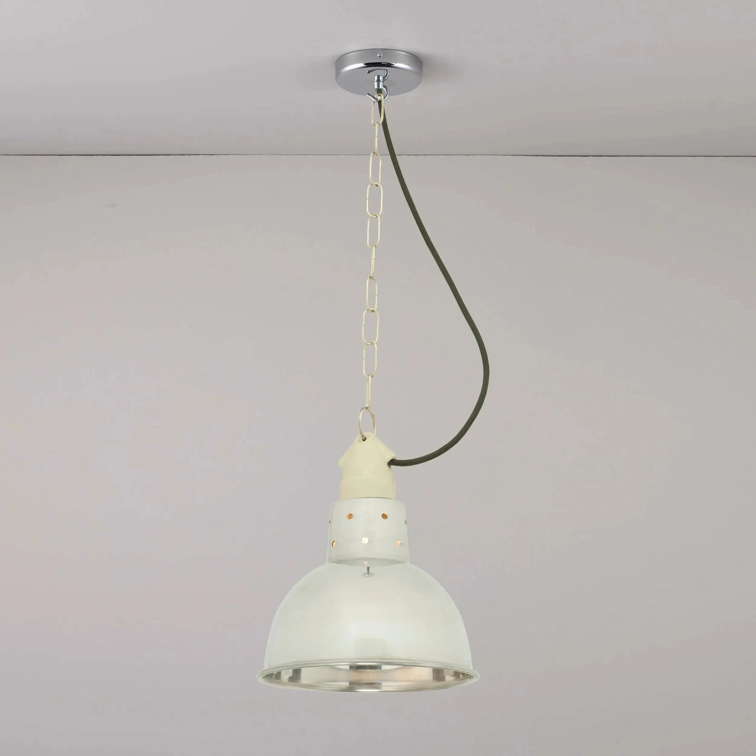 Davey Lighting - Spun Reflector with Suspension Lampholder 7165 - US-DP7165/AL | Montreal Lighting & Hardware