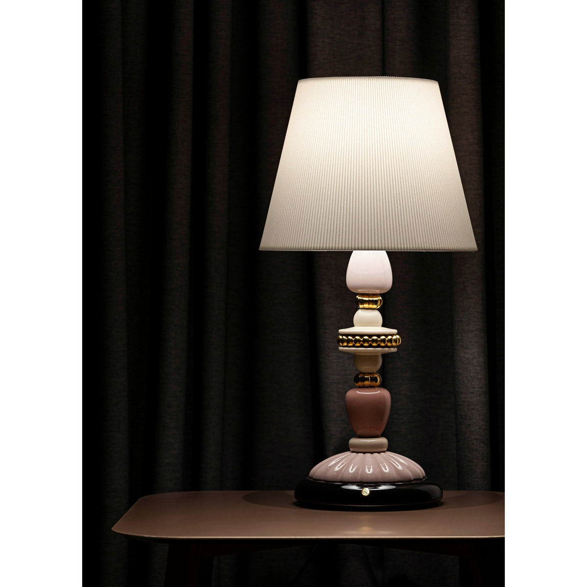 Lladro - Firefly Table Lamp - 01023997 | Montreal Lighting & Hardware