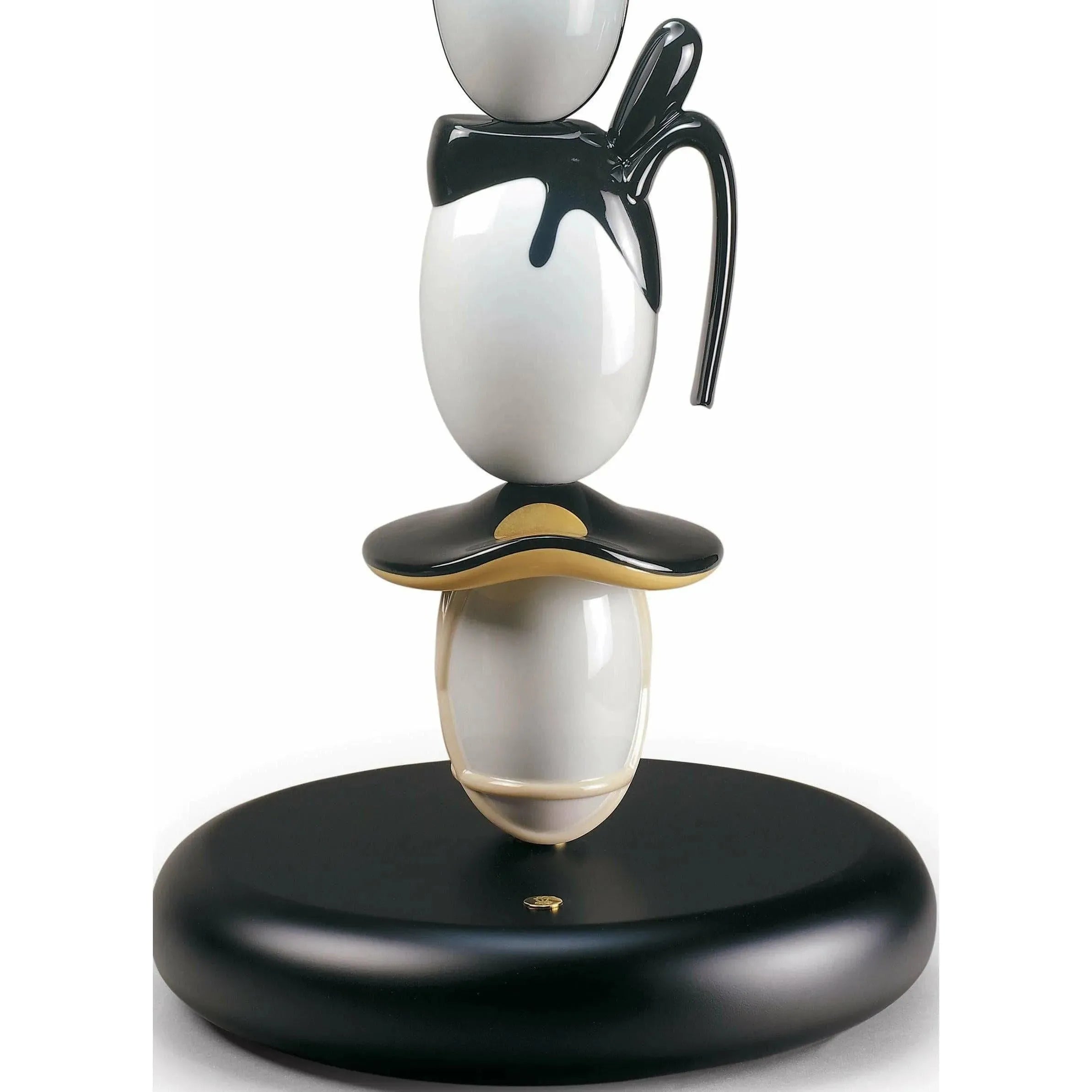 Lladro - Hairstyle (H/I/M) Table Lamp - 01017248 | Montreal Lighting & Hardware