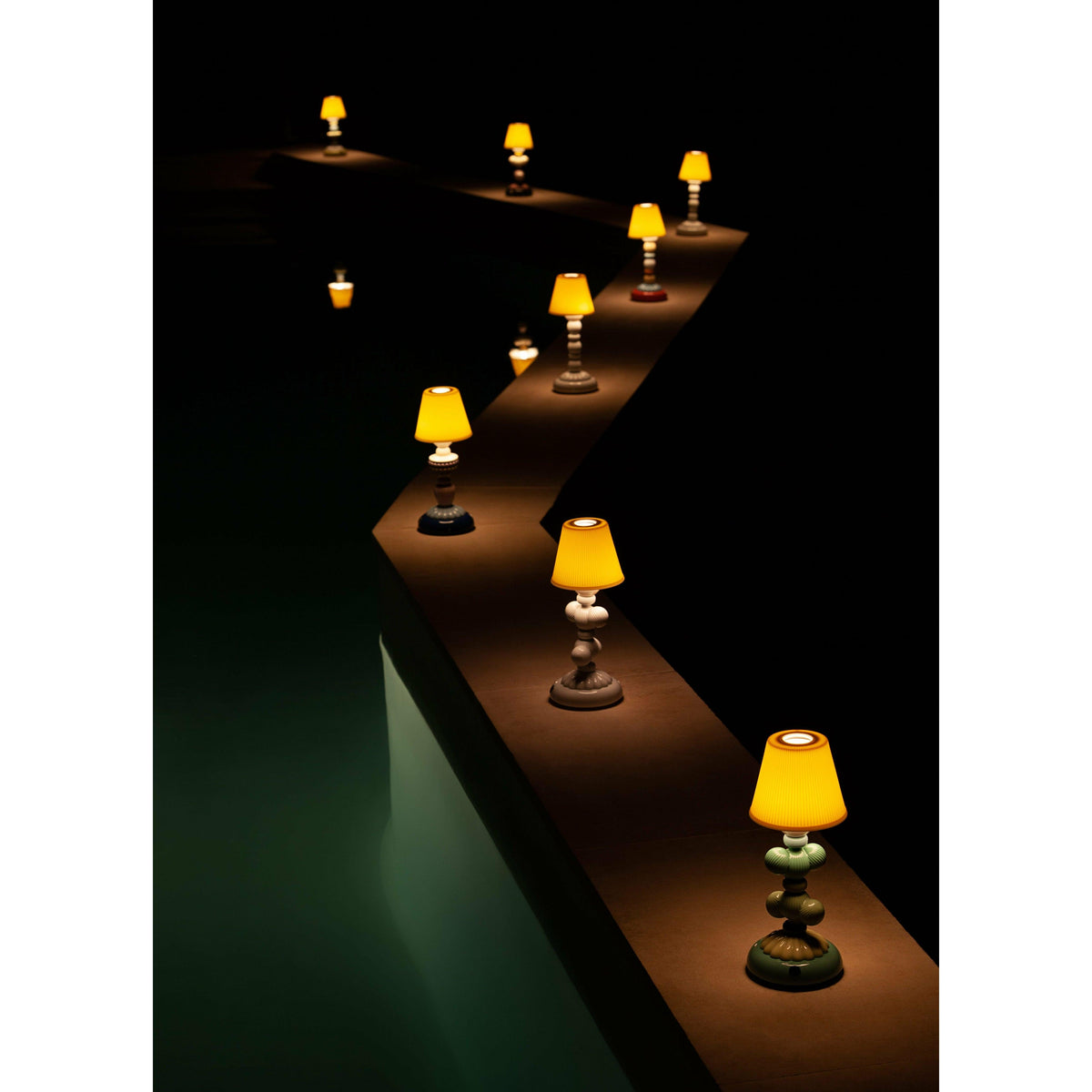 Lladro - Lotus Firefly Table Lamp - 01023759 | Montreal Lighting & Hardware