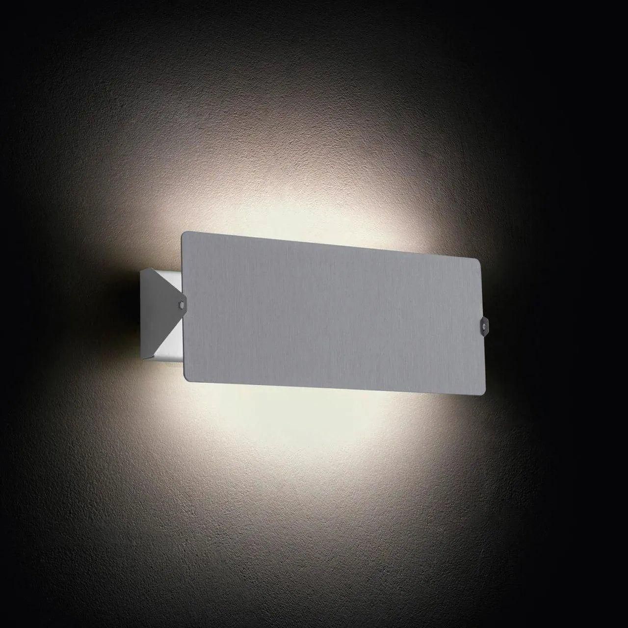Nemo Lighting - Applique à Volet Pivotant Double - AVP EWN 33 | Montreal Lighting & Hardware