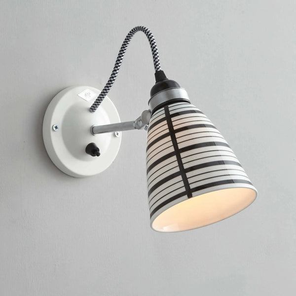 Circle Line Medium Switched Wall Light